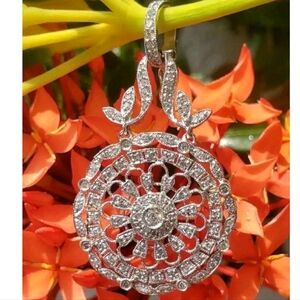 $4,000 Antique 18kt Diamond Lace Design Pendant For Necklace